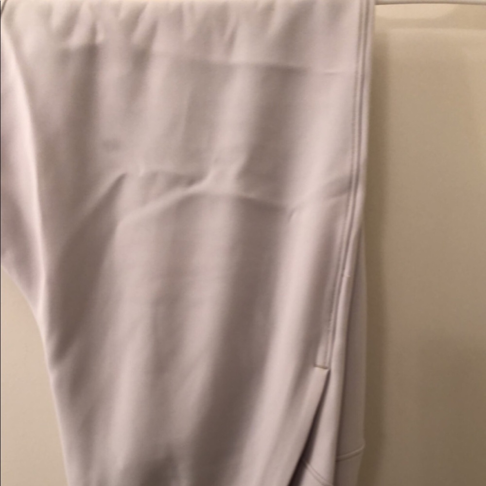 NWT On the Fly 7/8 pants